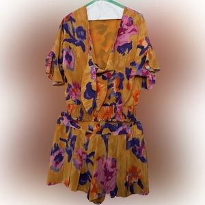 Ramy Brook - two piece floral short and tie front top